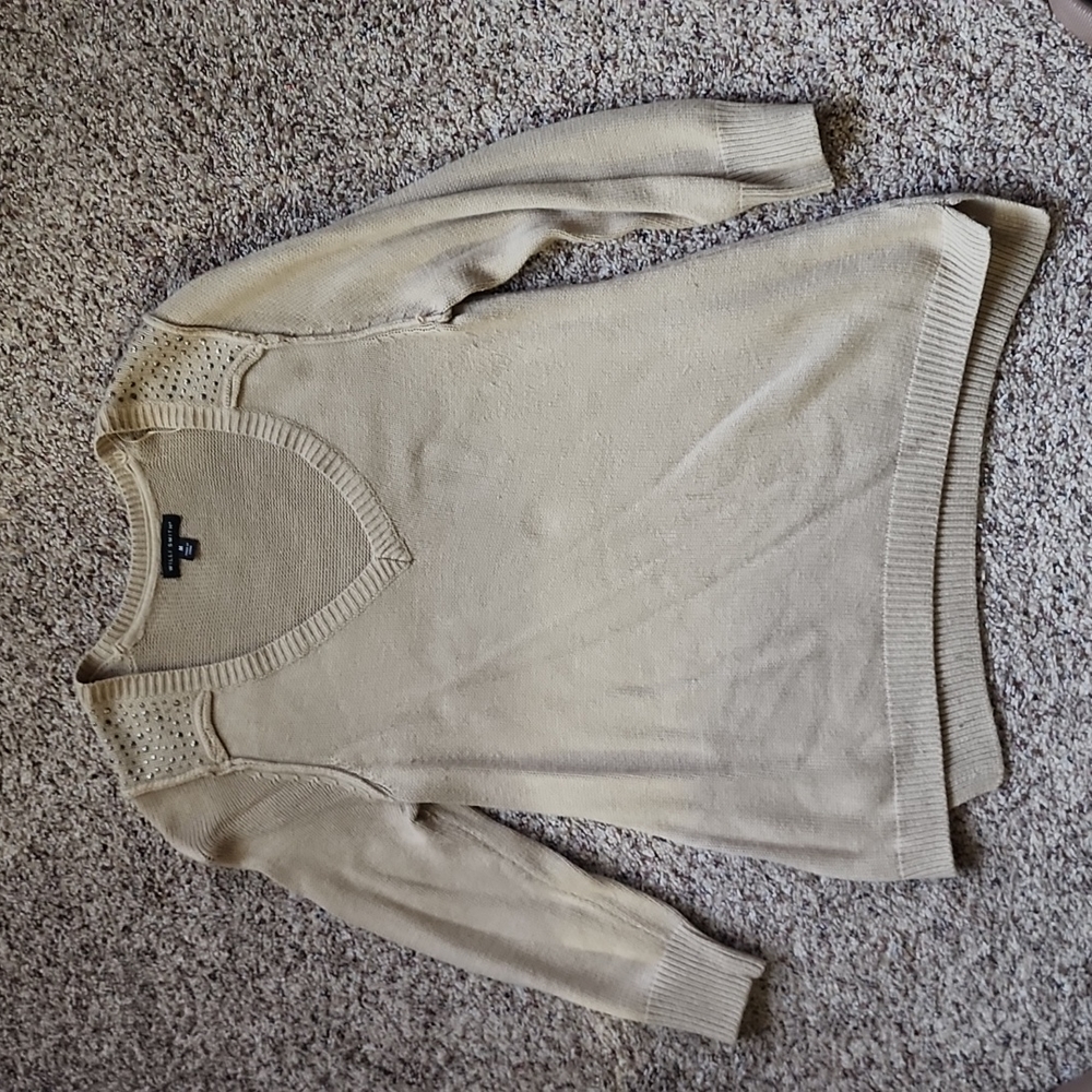 V neck sweater